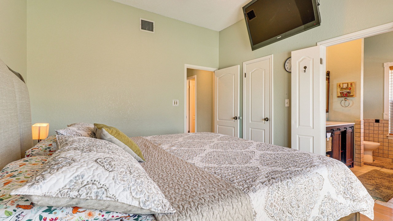 Photo of Bedroom in Hutto