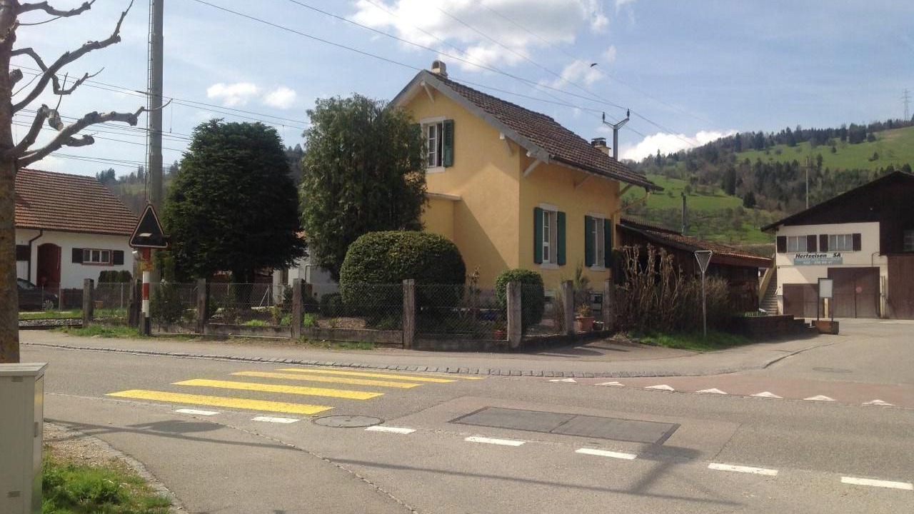 Photo of Others in Glovelier