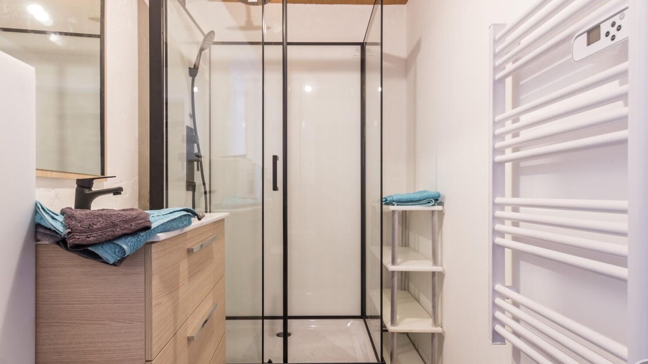 Photo of Bathroom in Jullouville