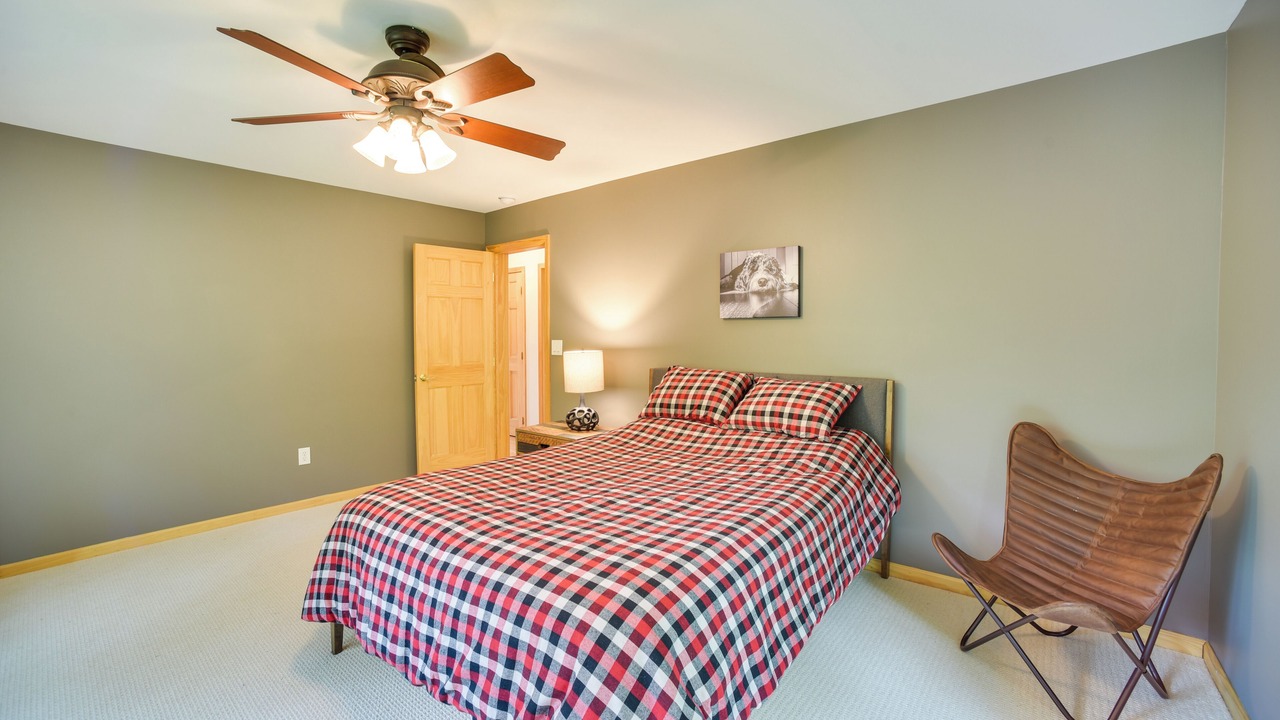 Photo of Bedroom in North Creek