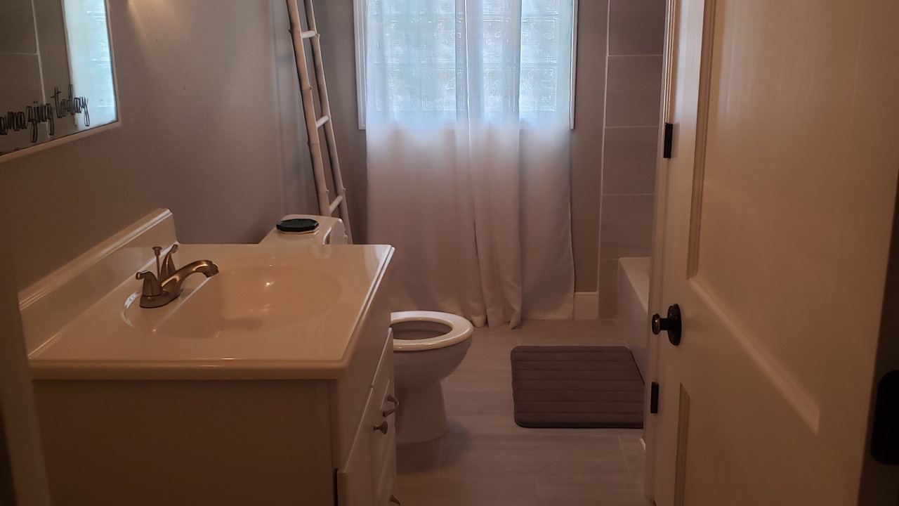 Photo of Bathroom in Port Neches