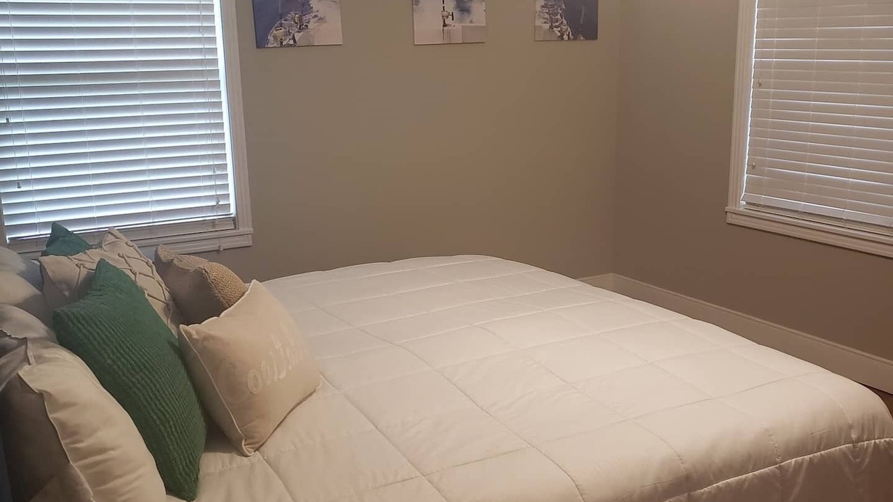 Photo of Bedroom in Port Neches