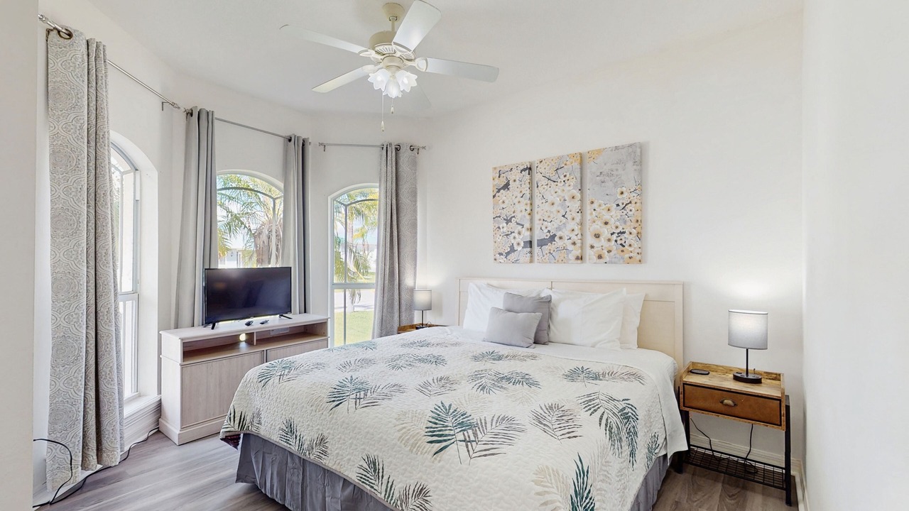 Photo of Bedroom in Gulf Cove