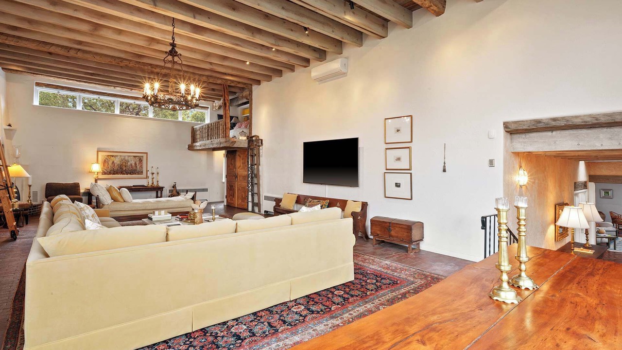 Photo of Livingroom in Santa Fe