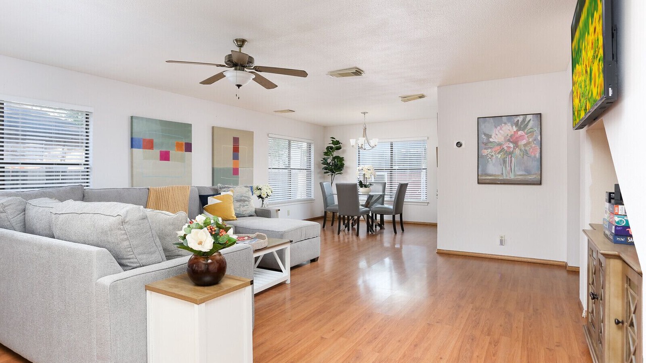 Photo of Livingroom in Wetmore