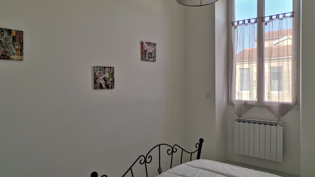 Photo of Bedroom in Lesparre-Medoc