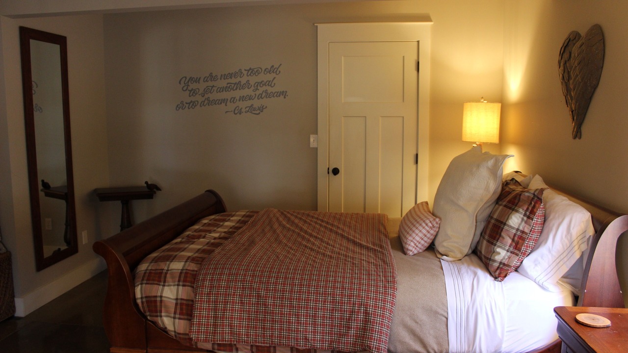 Photo of Bedroom in Lookout Mountain