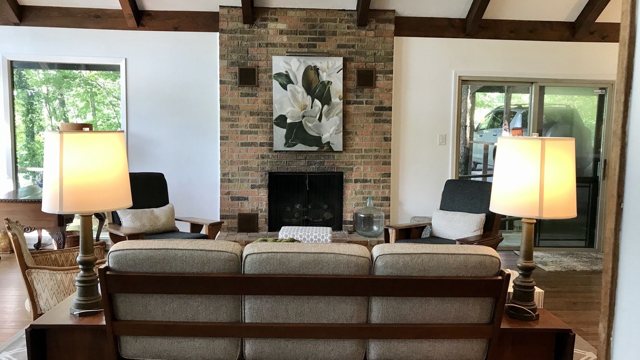 Photo of Livingroom in Andersonville