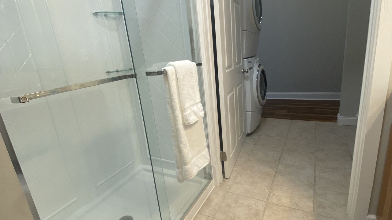Photo of Bathroom in Lafayette Square