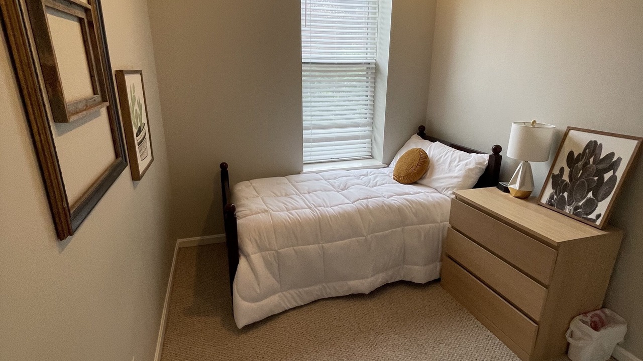Photo of Bedroom in Lafayette Square