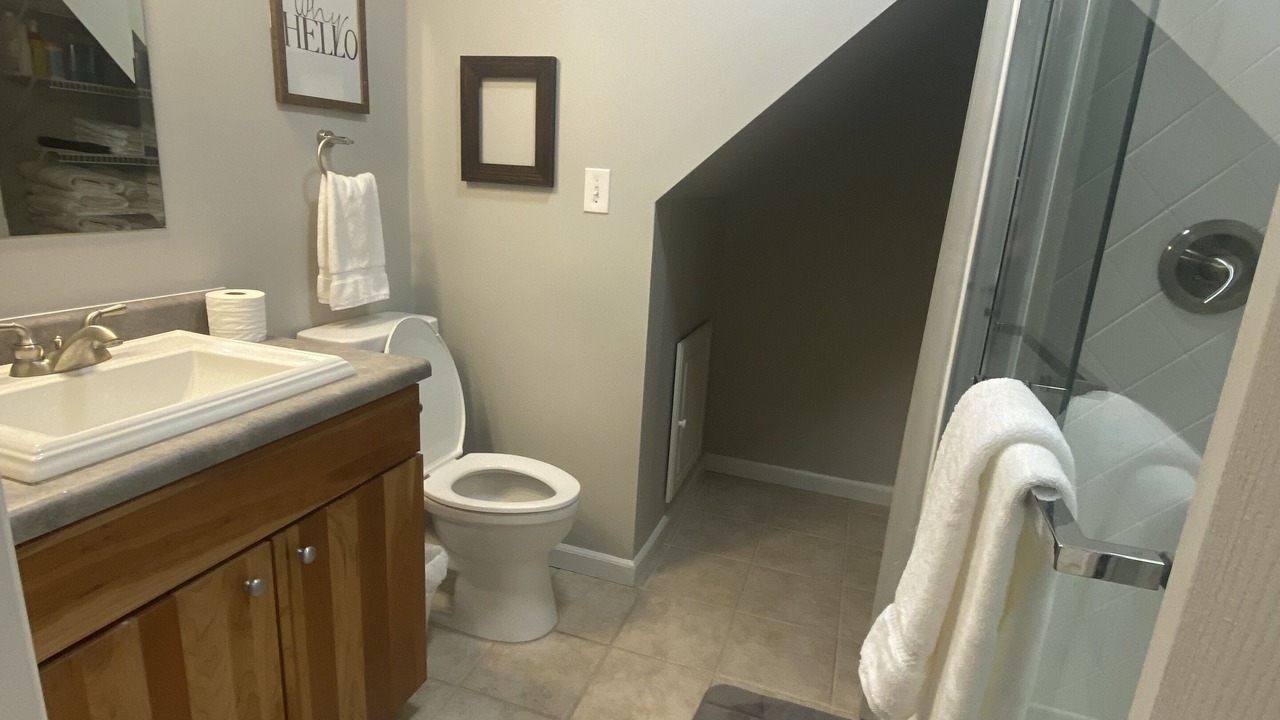 Photo of Bathroom in Lafayette Square