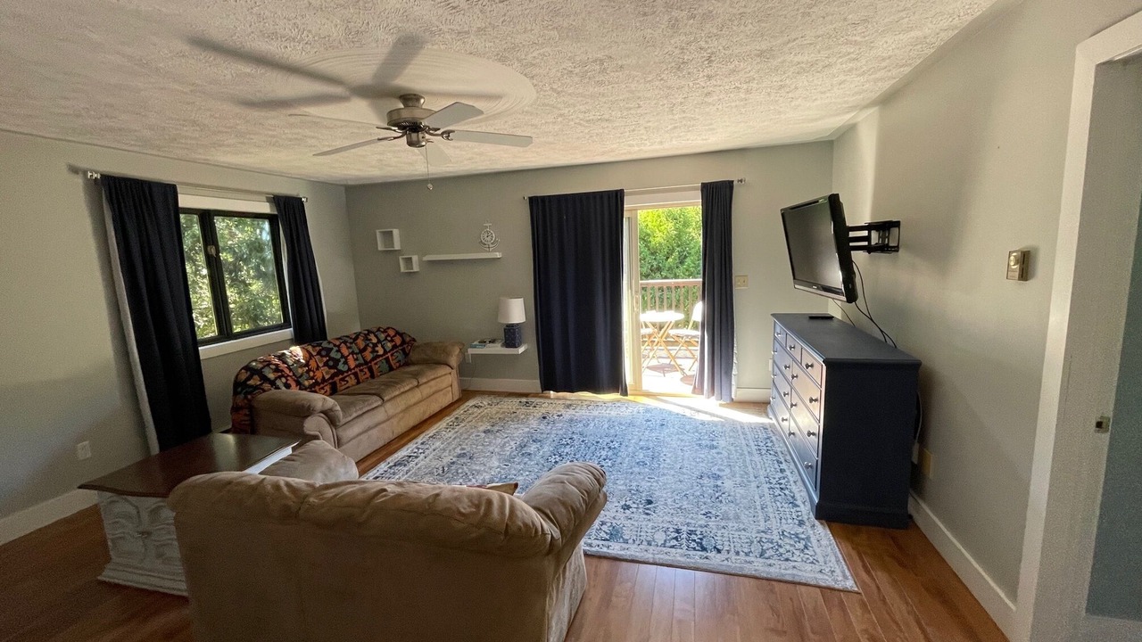 Photo of Livingroom in Hope Bay