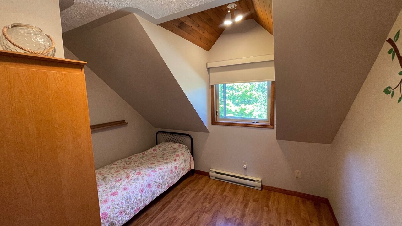 Photo of Bedroom in Hope Bay