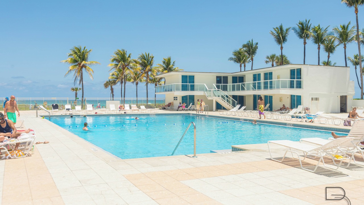 Photo of Outdoor in Mid Beach