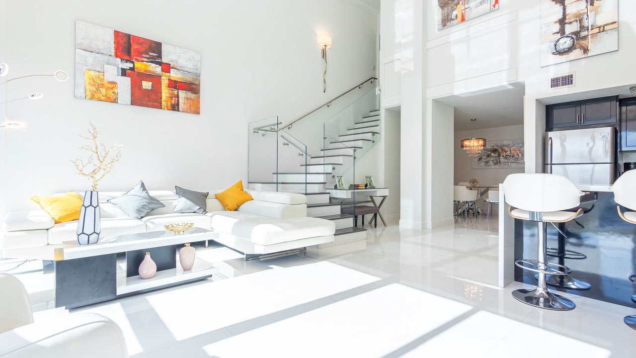 Photo of Livingroom in Mid Beach