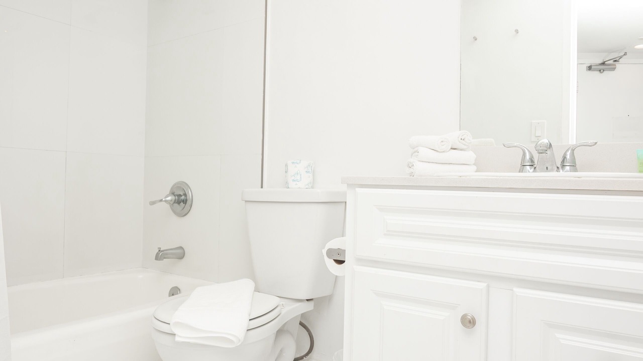 Photo of Bathroom in Mid Beach