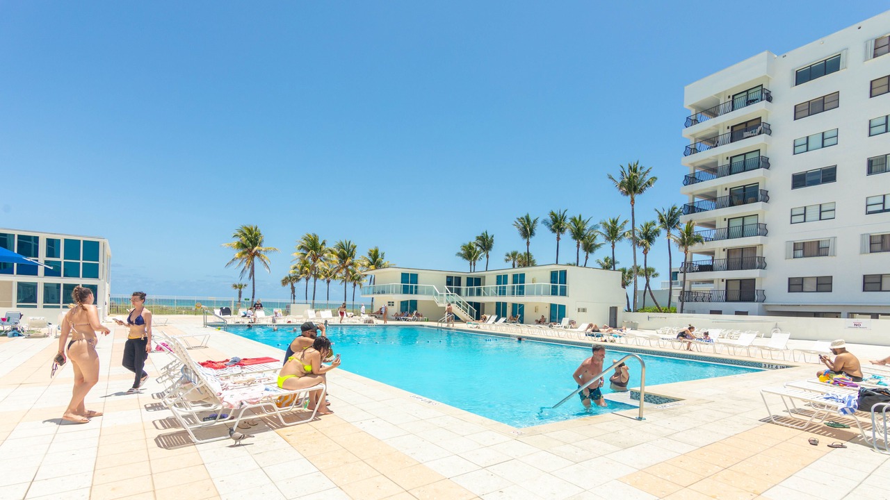 Photo of Outdoor in Mid Beach