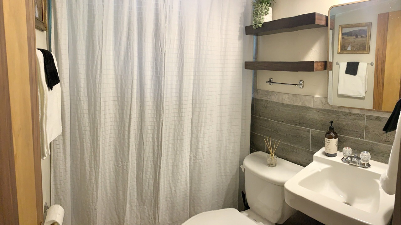 Photo of Bathroom in Cloudcroft