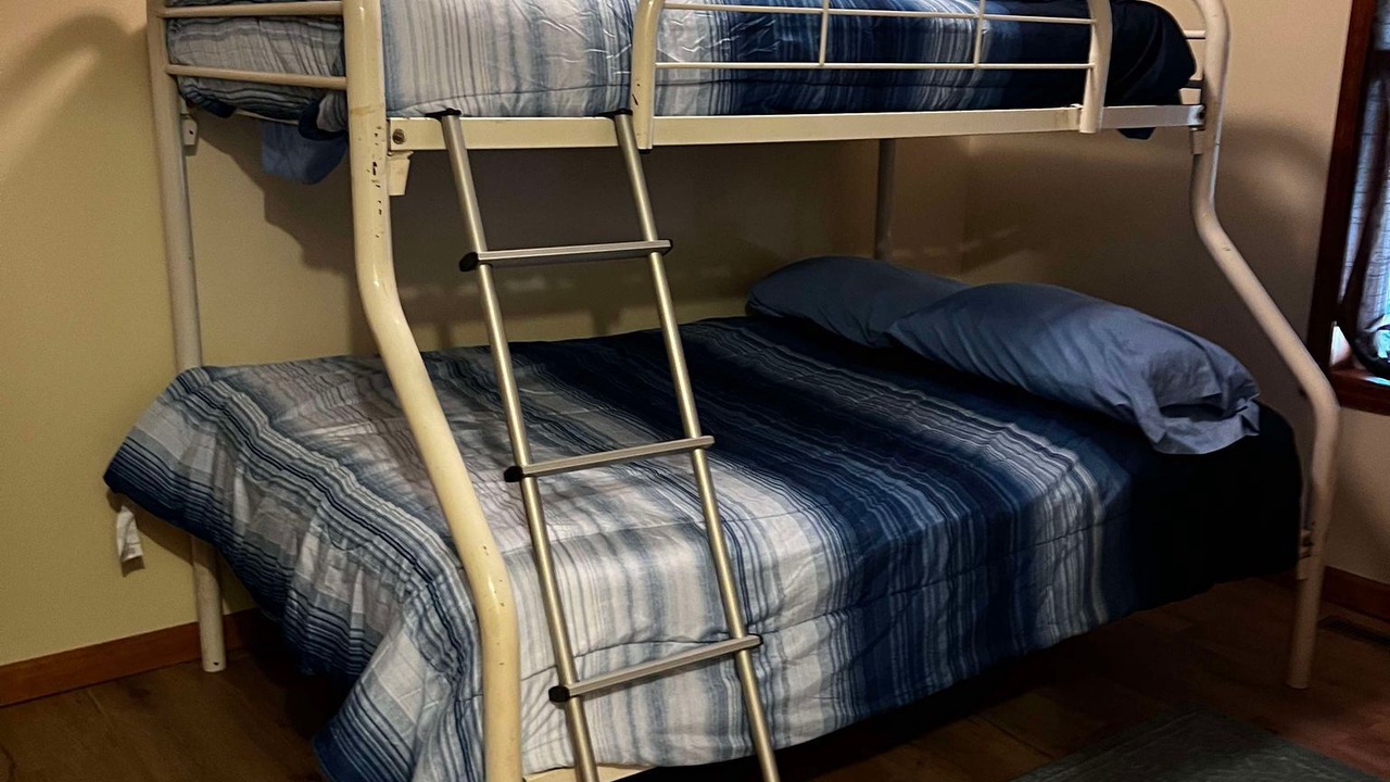 Photo of Bedroom in Vulcan