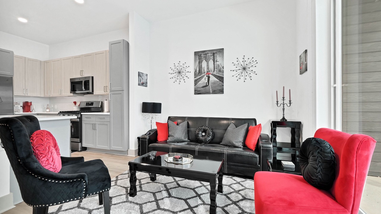 Photo of Livingroom in Greenway Plaza-Upper Kirby