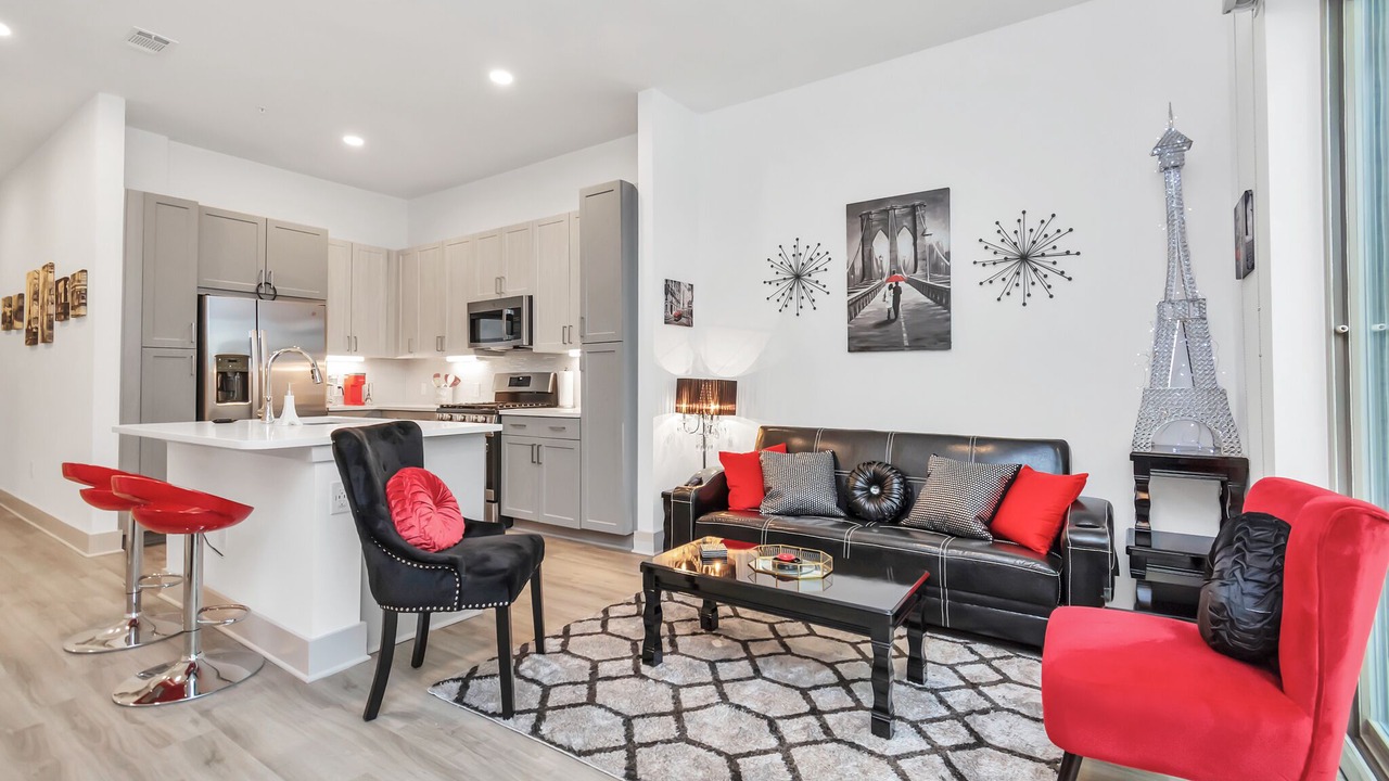 Photo of Livingroom in Greenway Plaza-Upper Kirby