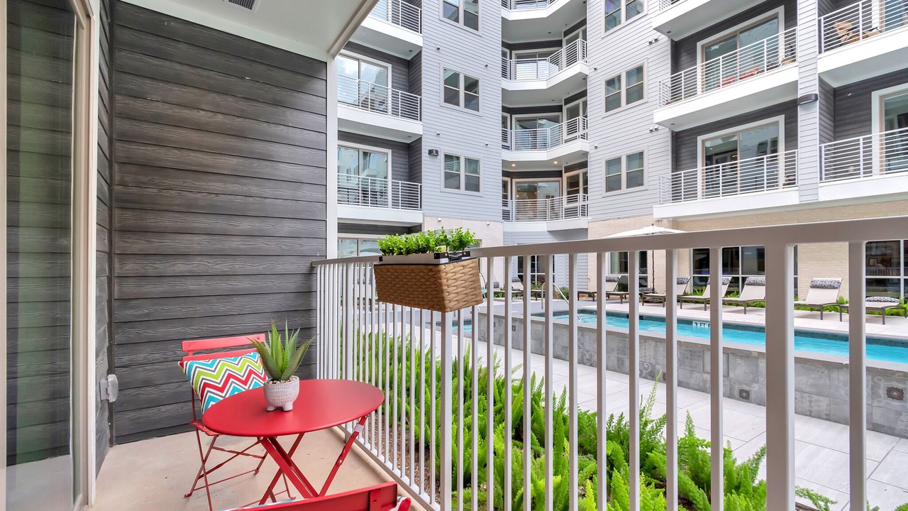 Photo of Outdoor in Greenway Plaza-Upper Kirby