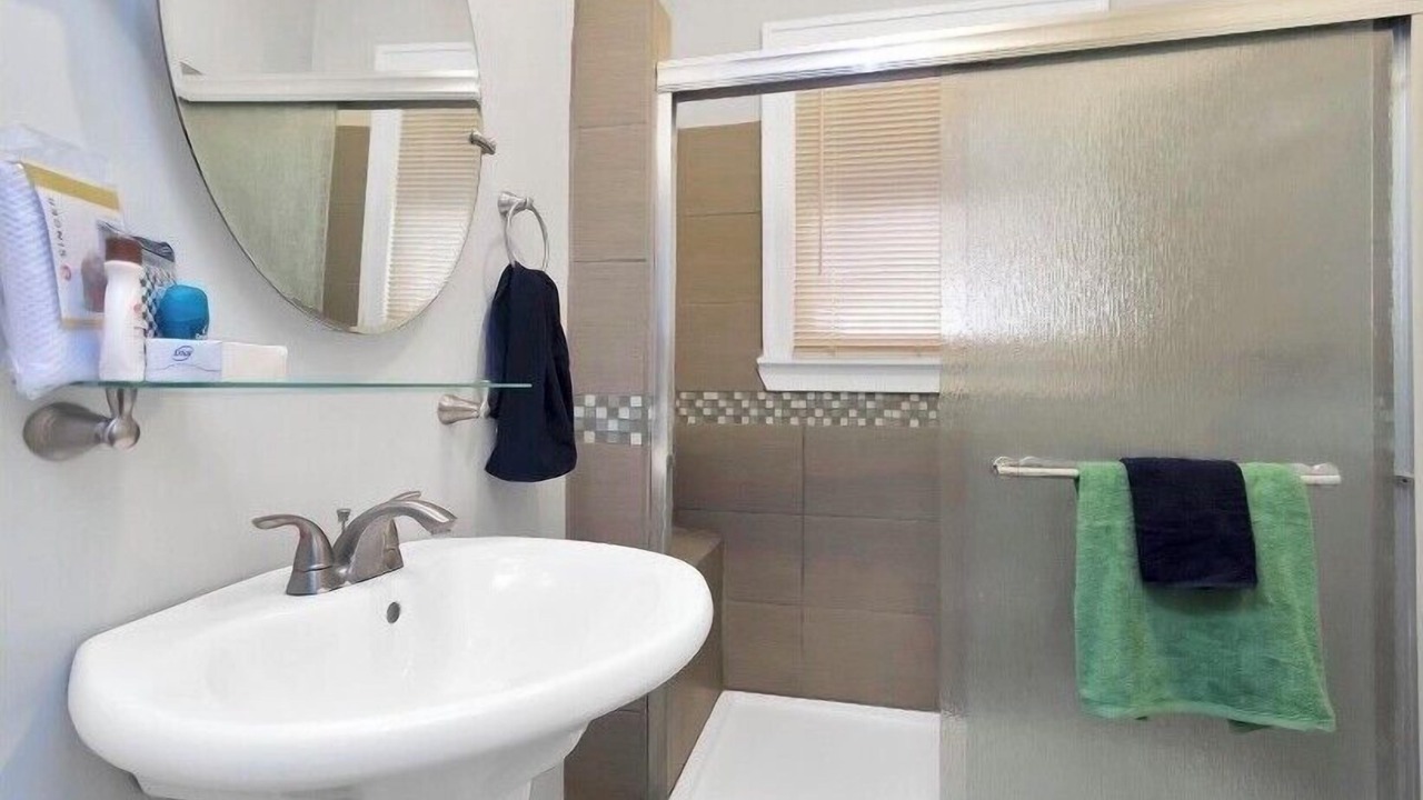 Photo of Bathroom in Central Business District