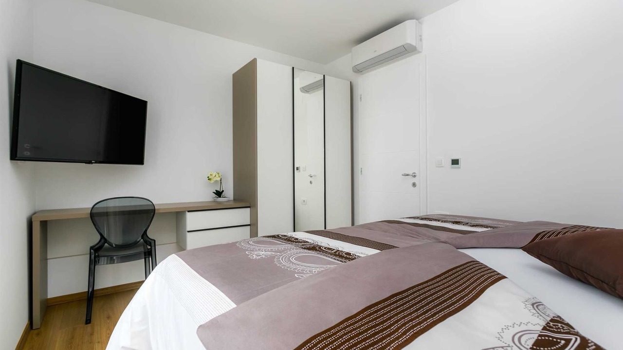 Photo of Bedroom in Malinska-Dubasnica