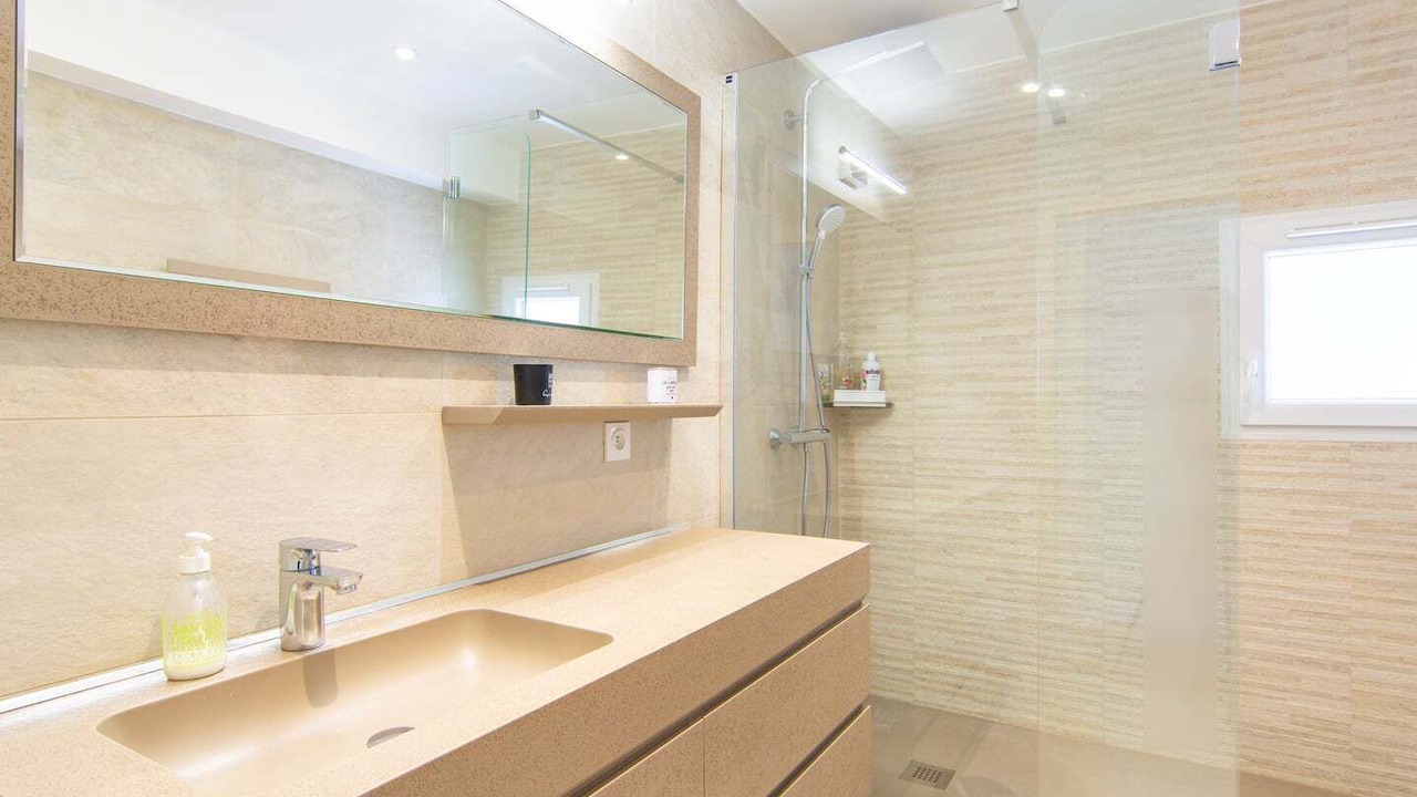 Photo of Bathroom in Bouc-Bel-Air