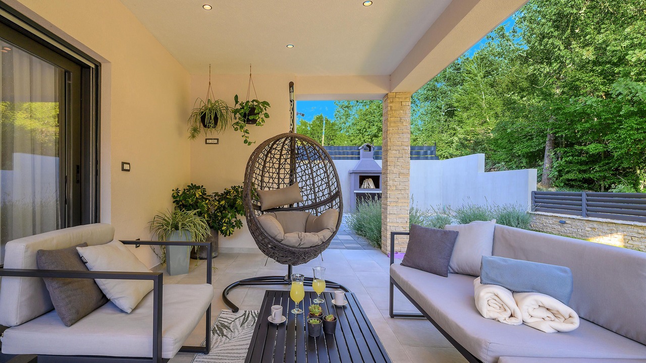 Photo of Patio Balcony in Srinjine