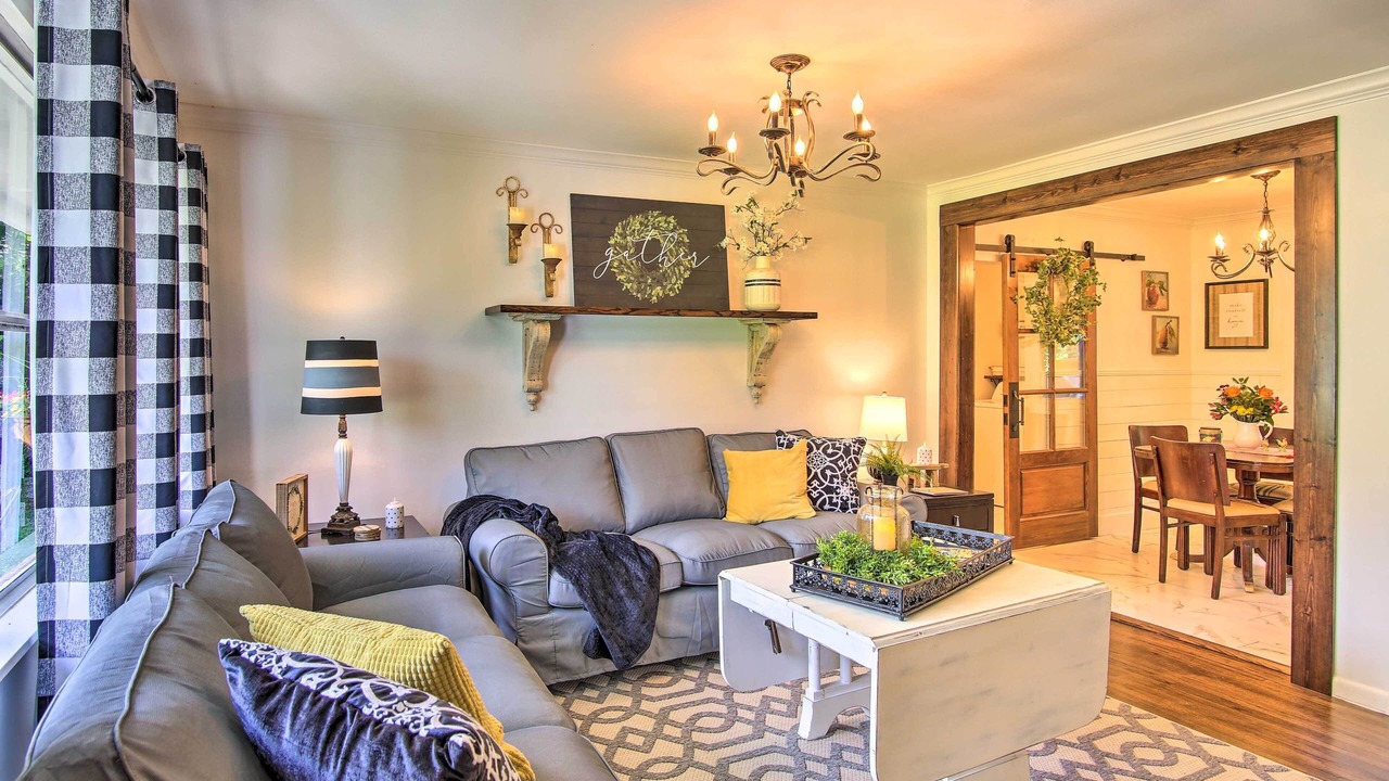 Photo of Livingroom in Tulsa