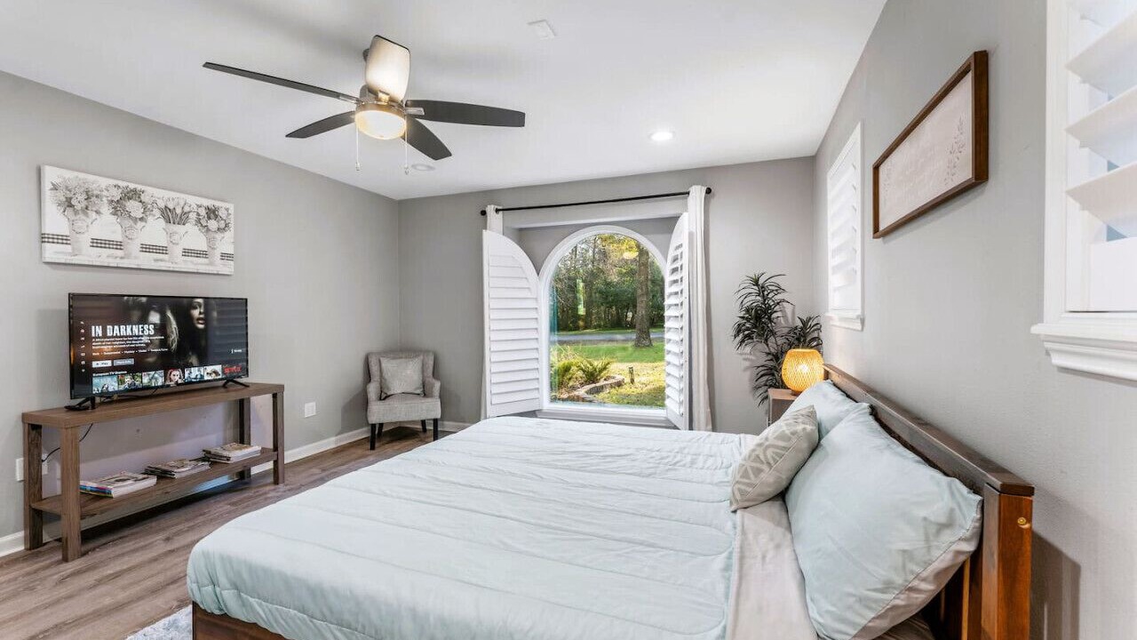 Photo of Bedroom in Conroe