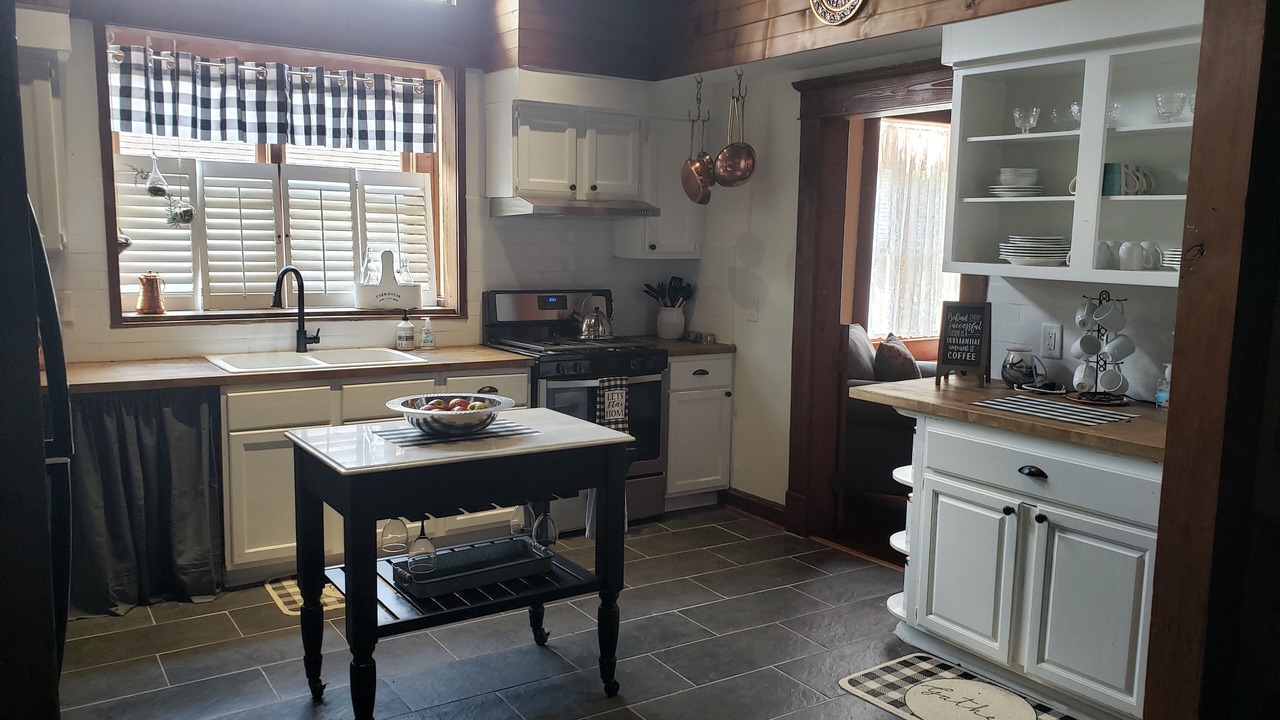 Photo of Kitchen in Stone Mountain Historic Village