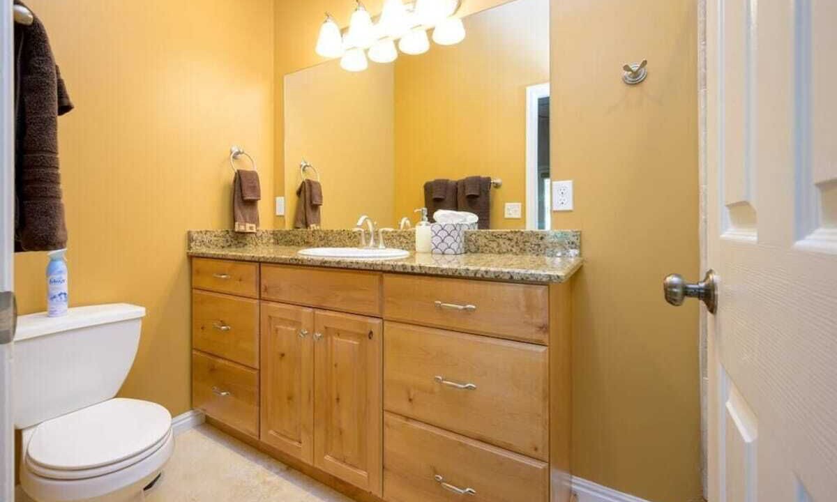 Photo of Bathroom in Eden