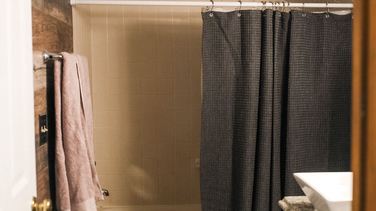 Photo of Bathroom in Sandy