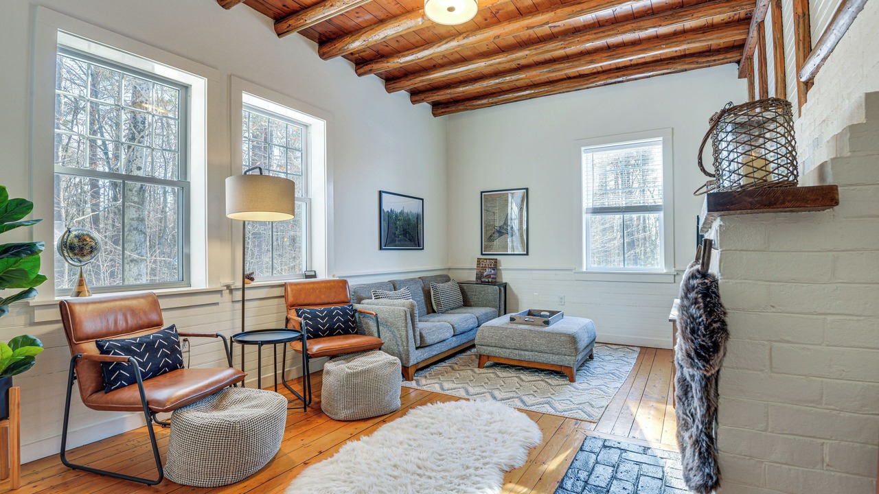 Photo of Livingroom in Jaffrey