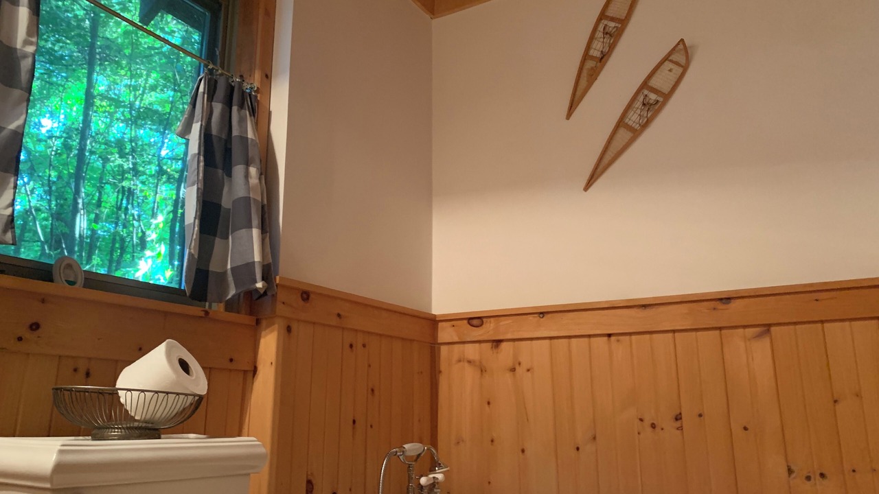 Photo of Bathroom in Port Carling