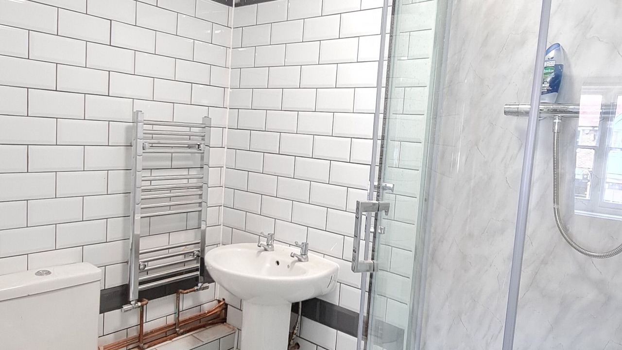 Photo of Bathroom in Ashford