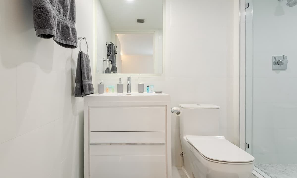 Photo of Bathroom in South Pointe