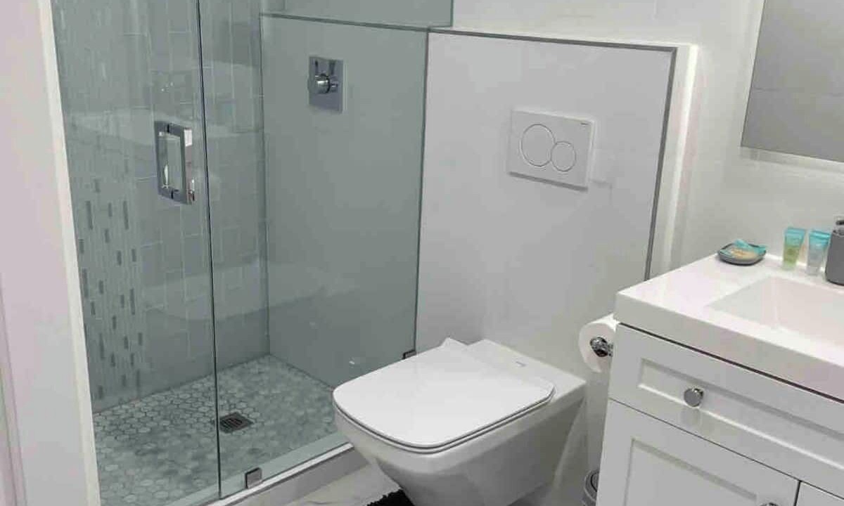 Photo of Bathroom in South Pointe