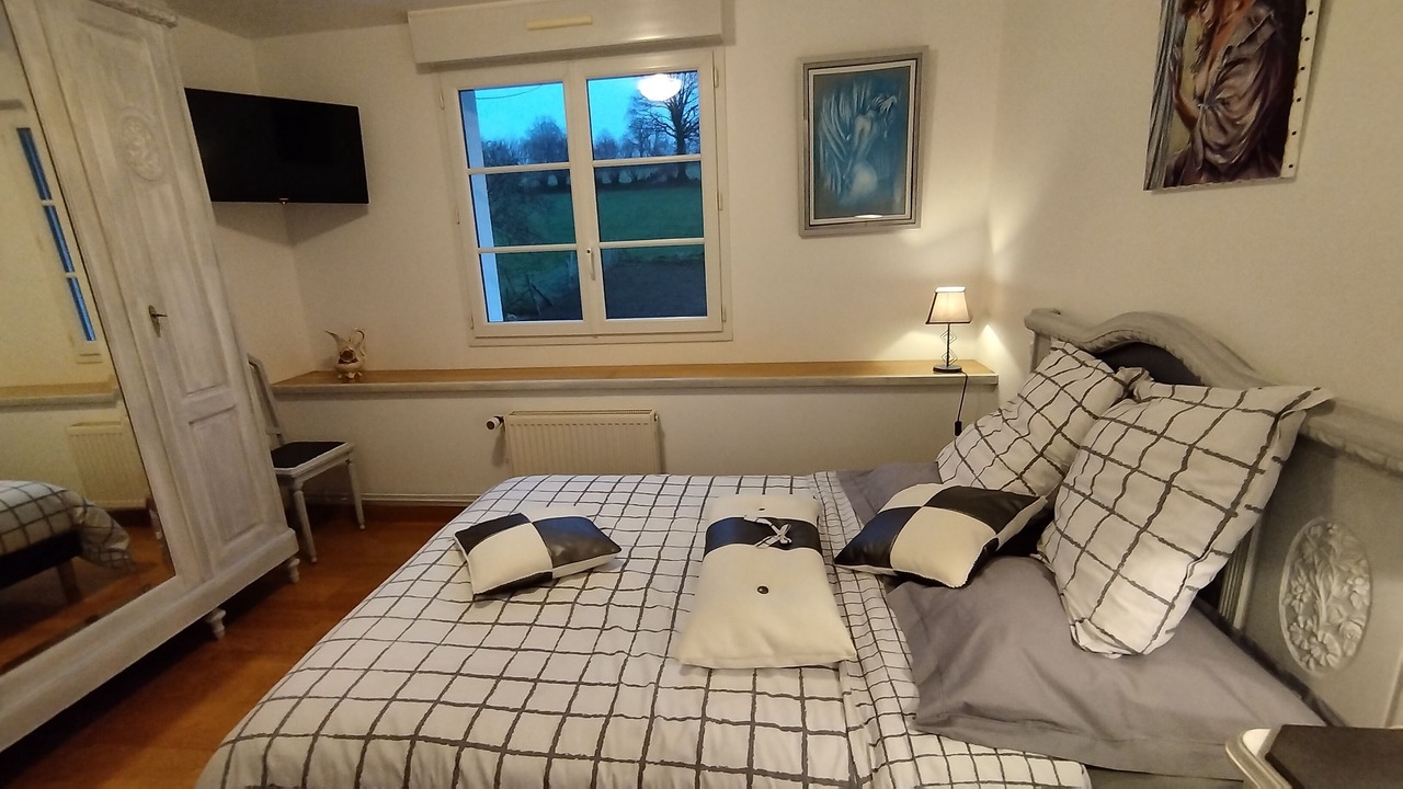 Photo of Bedroom in Villedieu-les-Poeles