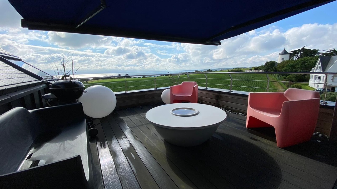 Photo of Patio Balcony in Etables-sur-Mer