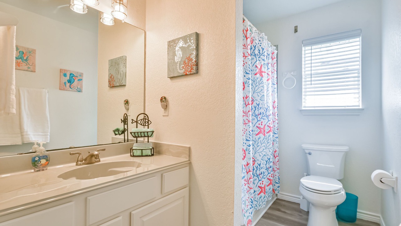 Photo of Bathroom in Jamaica Beach