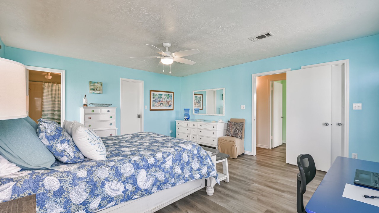 Photo of Bedroom in Jamaica Beach