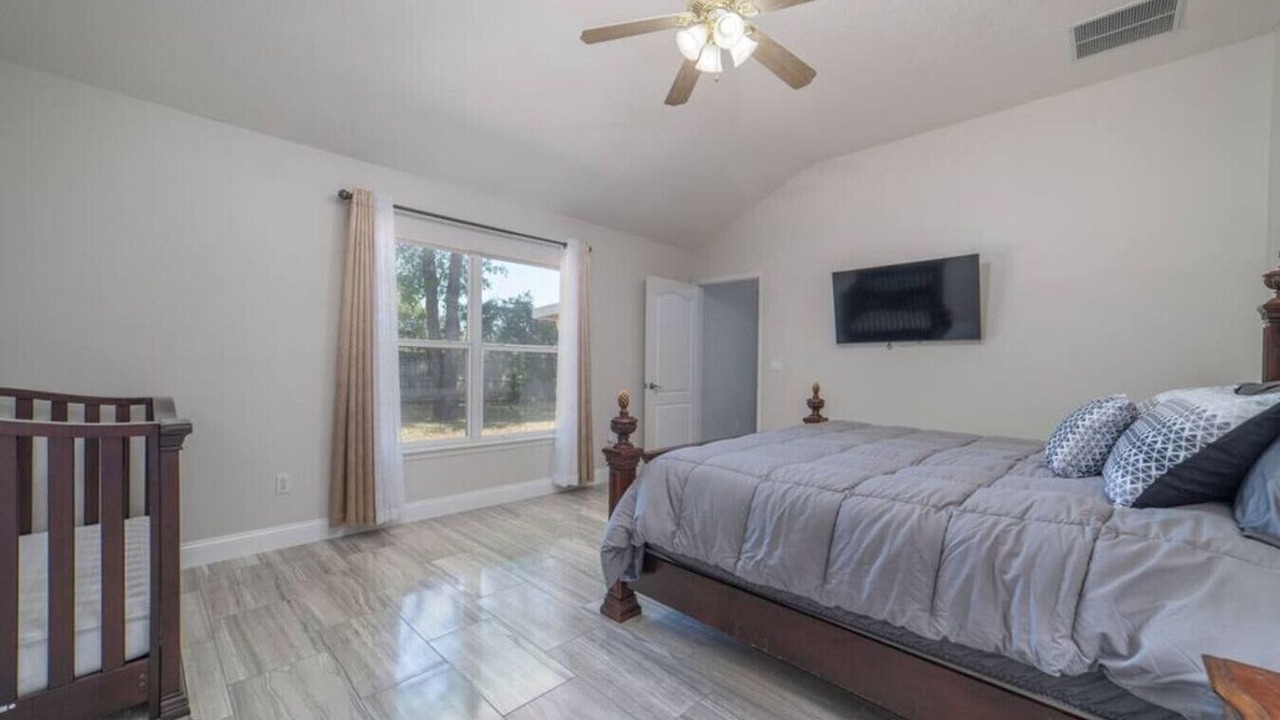 Photo of Bedroom in Northside