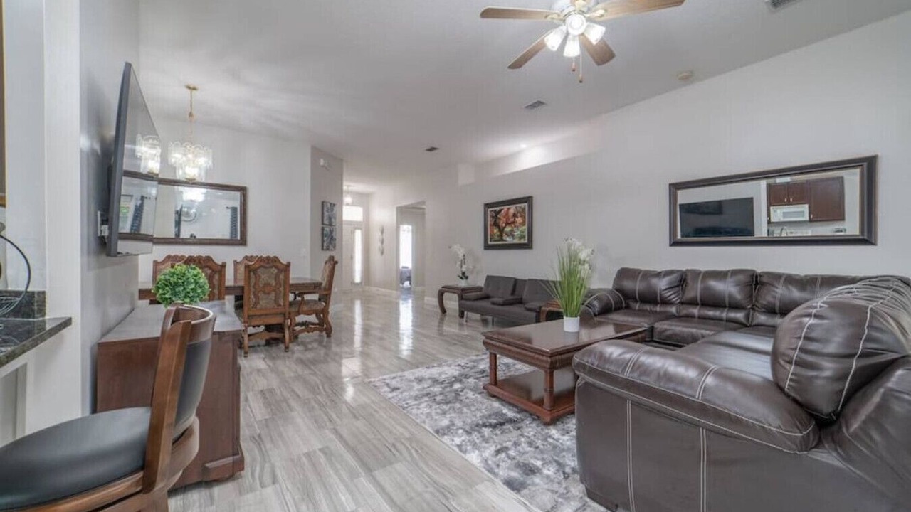 Photo of Livingroom in Northside