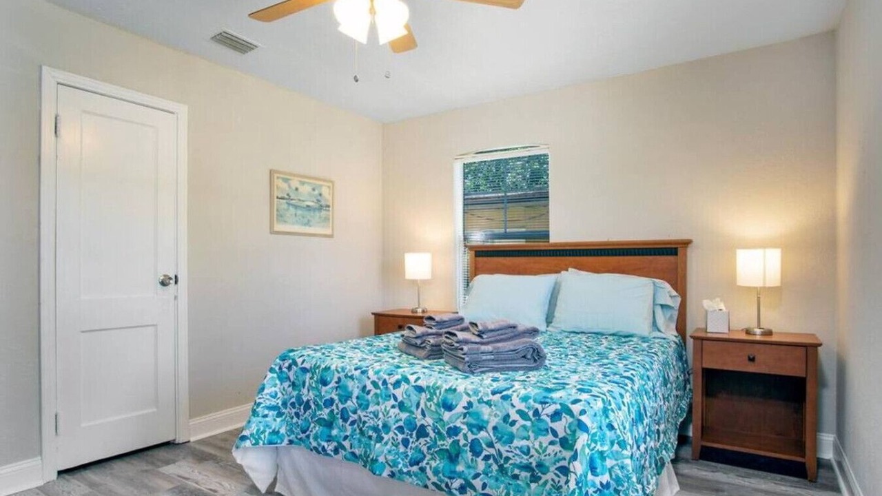 Photo of Bedroom in Lakeshore South