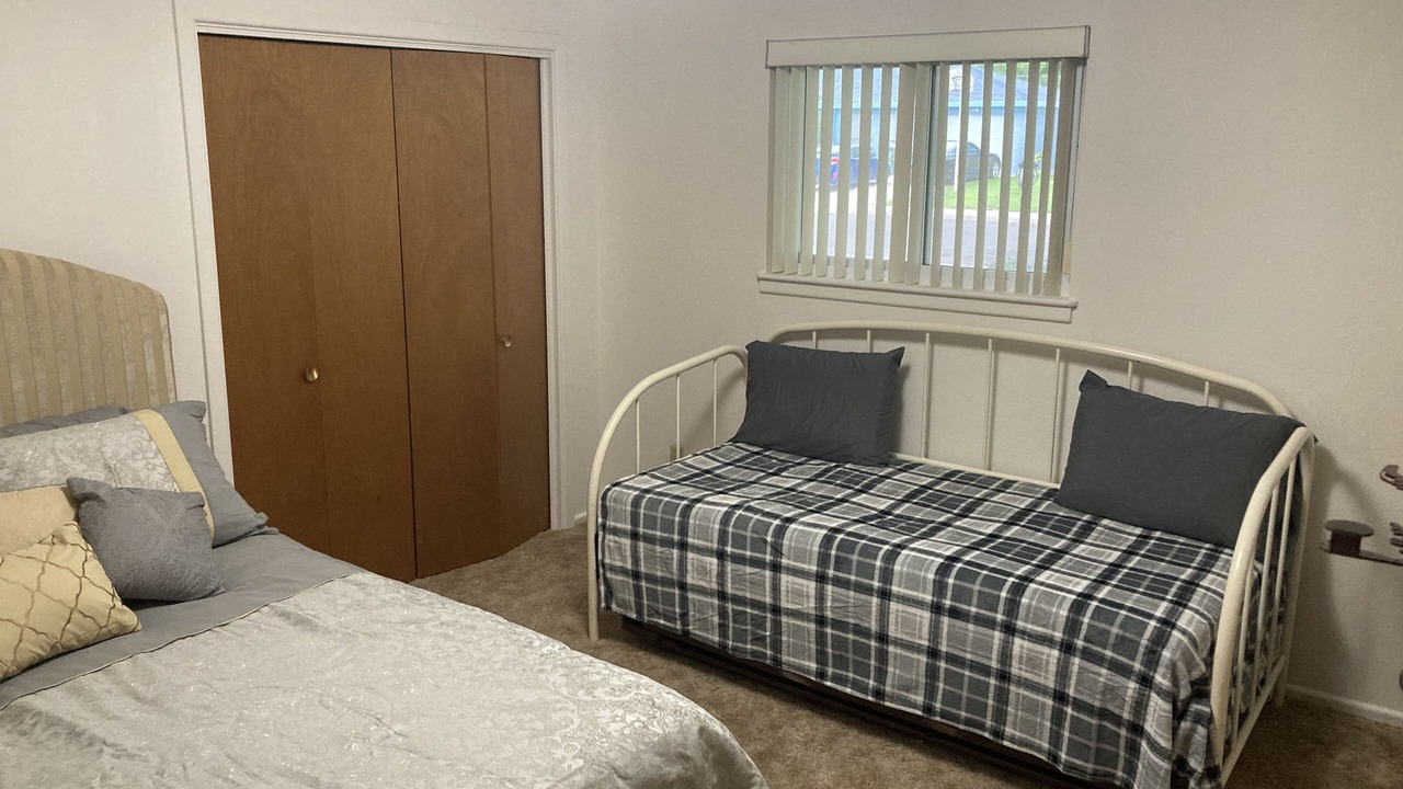 Photo of Bedroom in Roswell