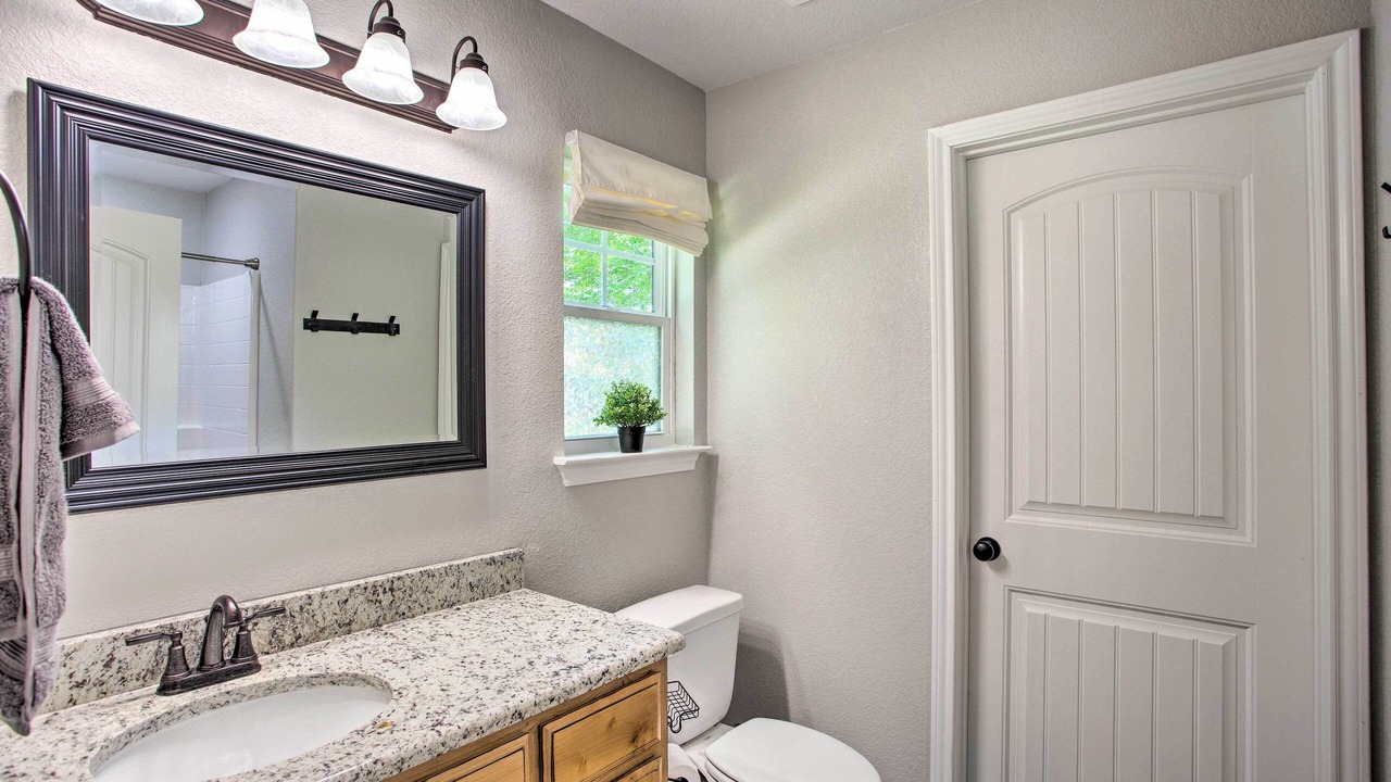 Photo of Bathroom in Yantis