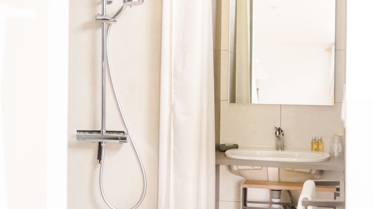 Photo of Bathroom in Treize-Vents
